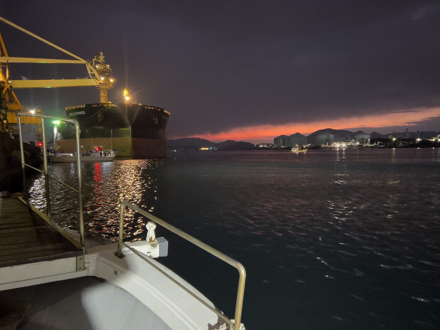 続々と集まる船