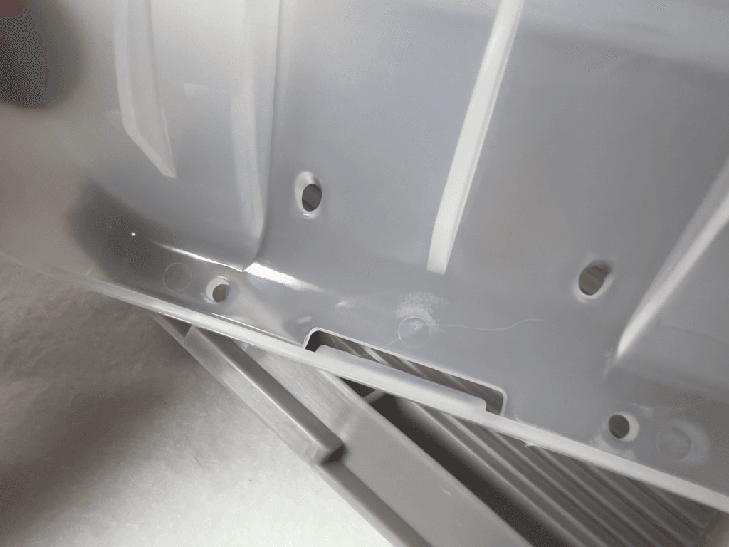 セリア　セルフグルーミングブラシ