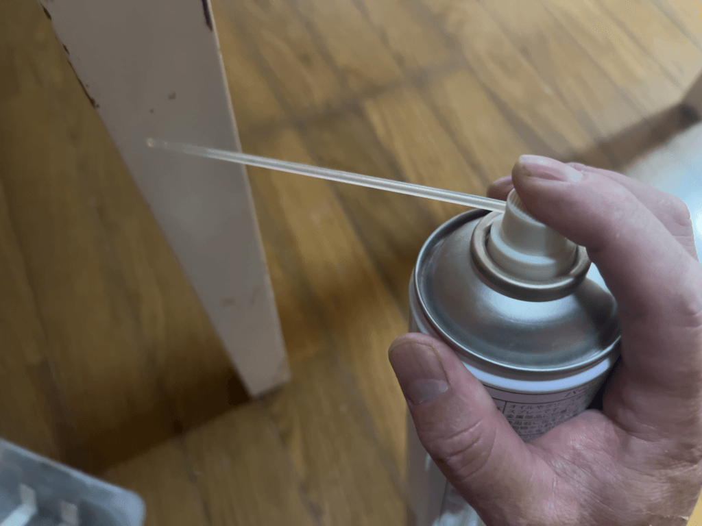 セリア　セルフグルーミングブラシ