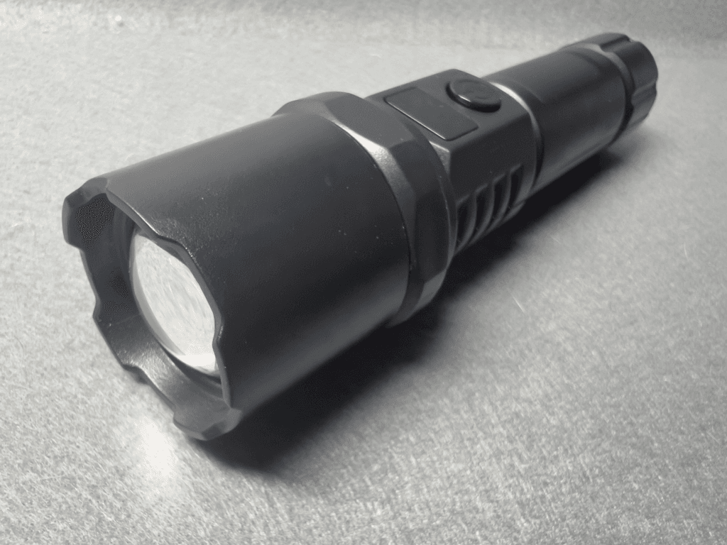 ダイソー 充電式LEDライト