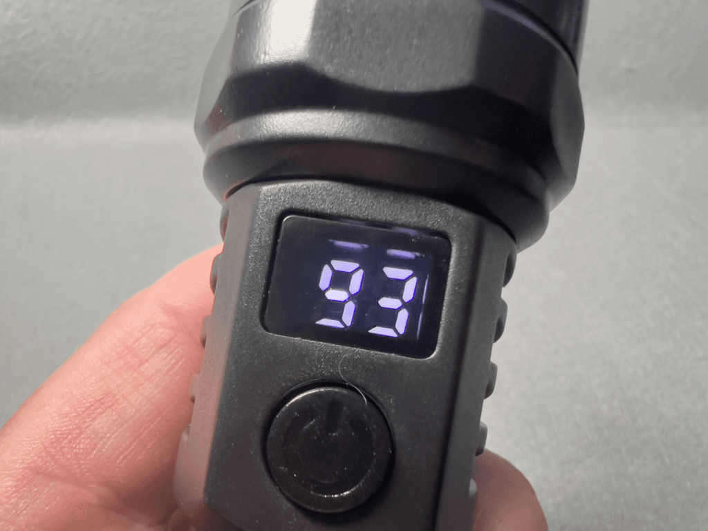 ダイソー 充電式LEDライト