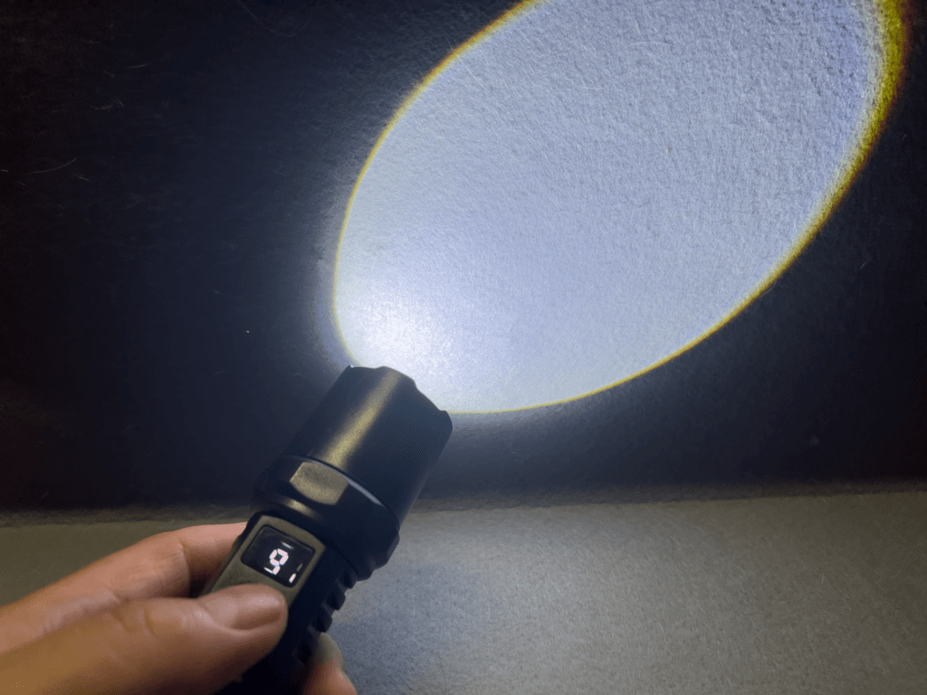 ダイソー 充電式LEDライト