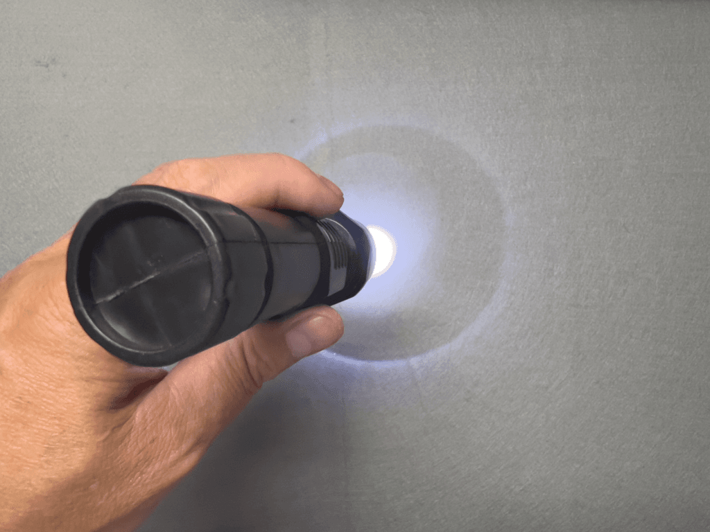 ダイソー 充電式LEDライト