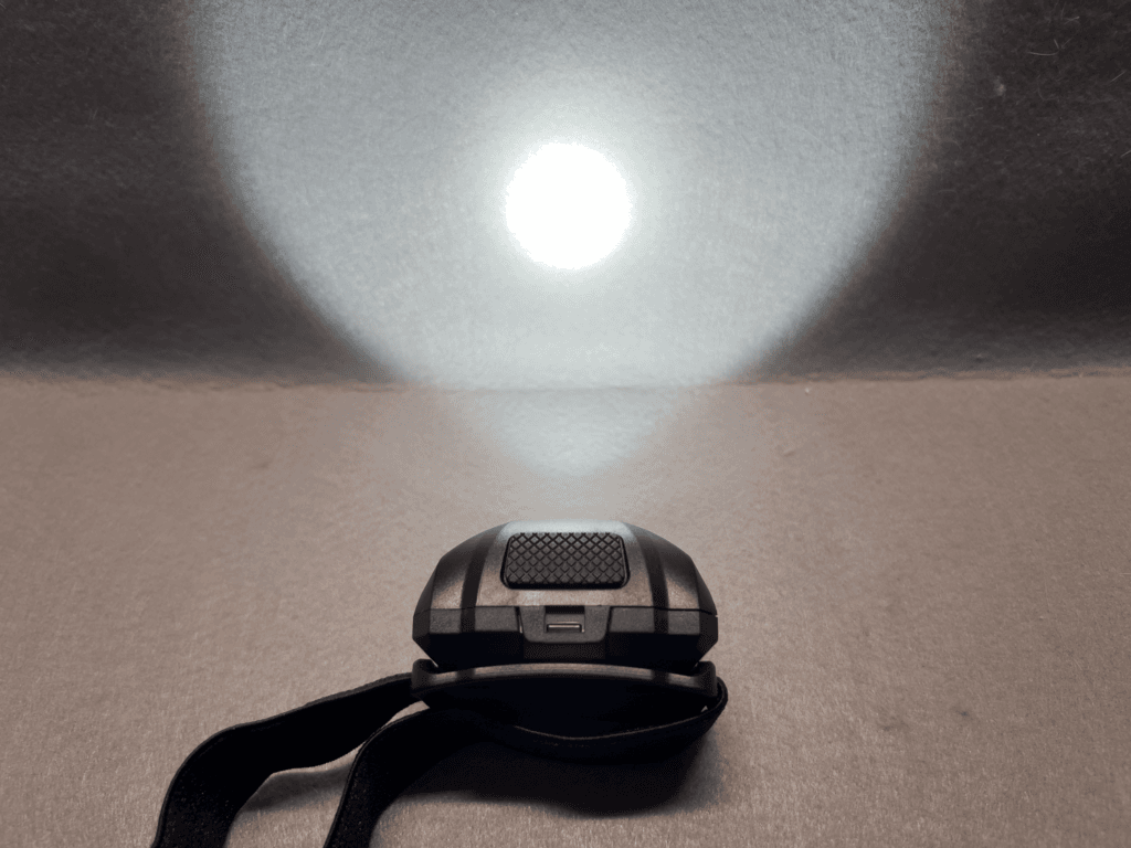 ダイソー　モーションセンサー付ヘッドライト