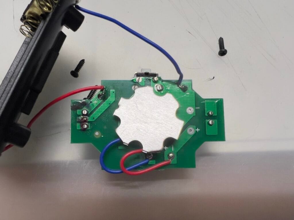 ダイソー　モーションセンサー付ヘッドライト