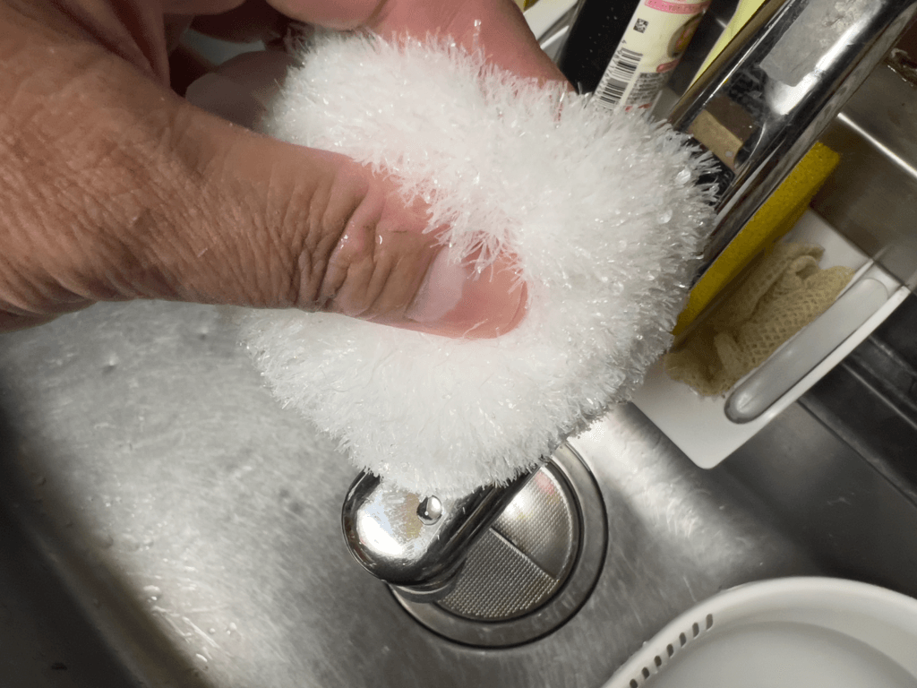 ダイソー　ぽんぽんクリーナー