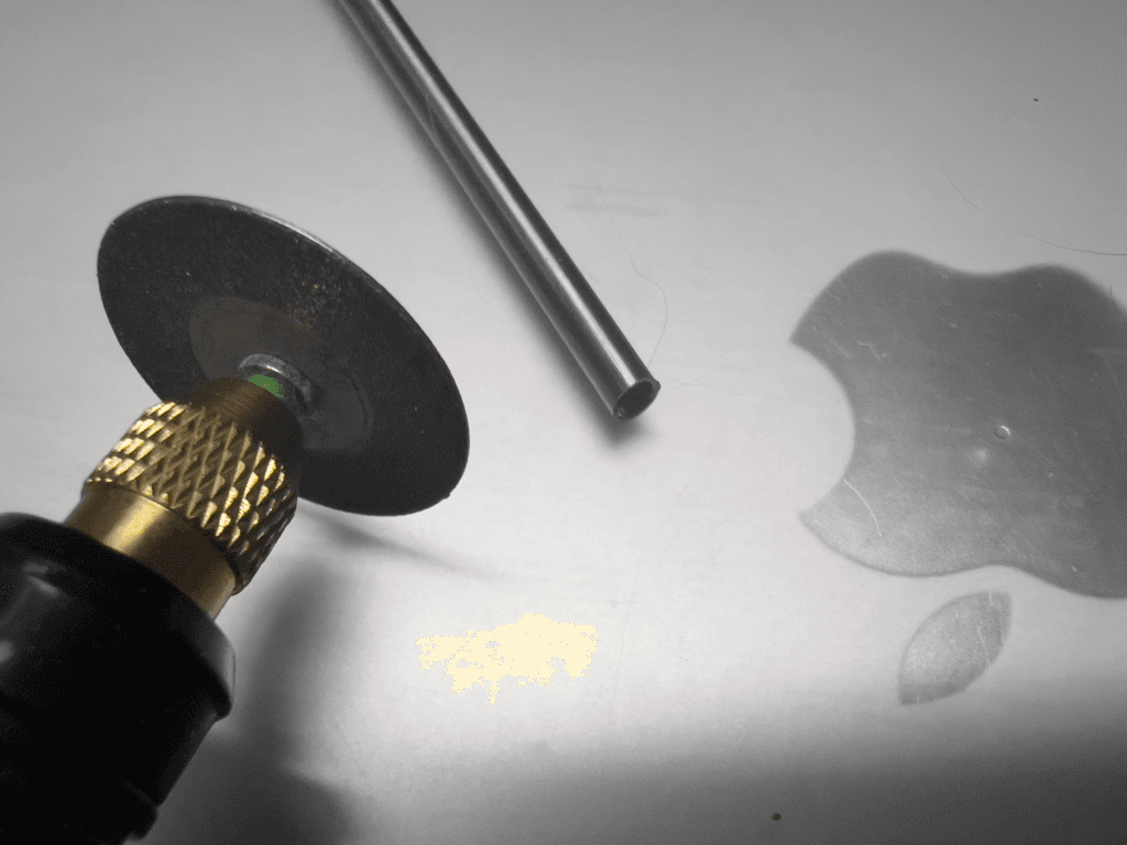 ダイソー　ピックアップツール　エア抜き