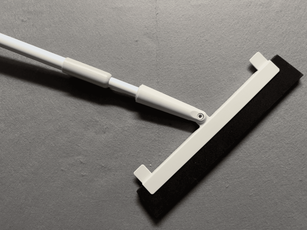 セリア　フロア　ラバーほうき