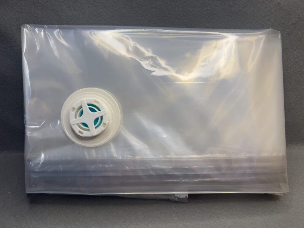 ダイソー　ダニ対策吊るせる衣類圧縮袋